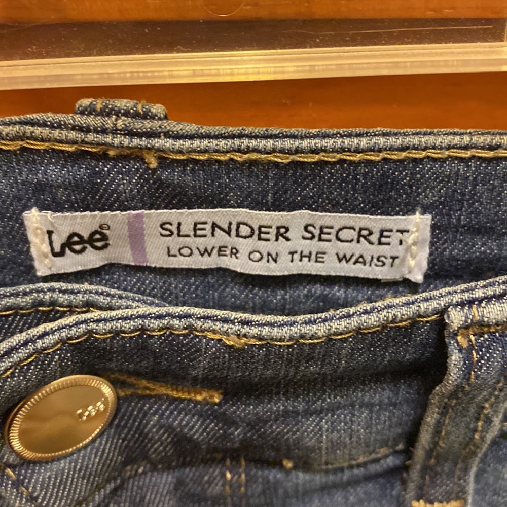 Lee women’s Shorts - Picture 2 of 6
